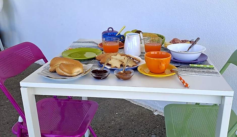 Alma Bed & Breakfast 15 minuti da Bosa e comodo parcheggio