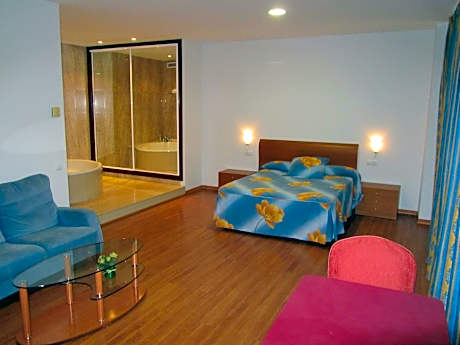 Suite with Garden View