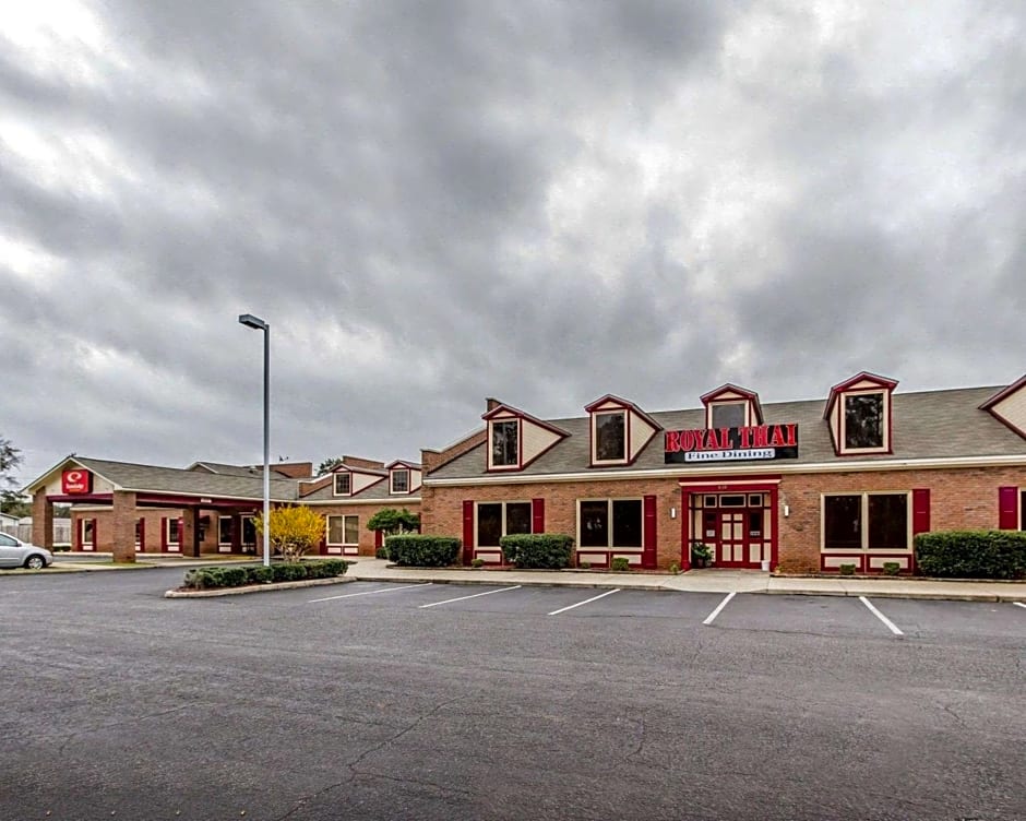 Econo Lodge Inn & Suites Enterprise