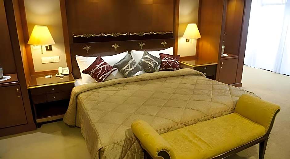 Planet Holiday Hotel & Residence