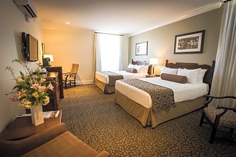 Heritage 2 Queens (Above Pub)