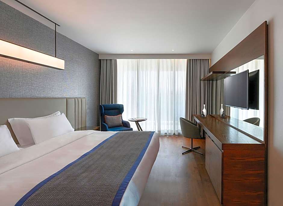 Makedonia Palace