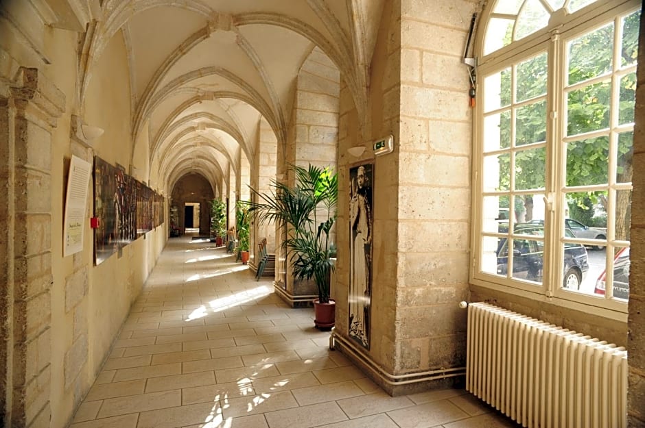 Hôtellerie Saint Yves