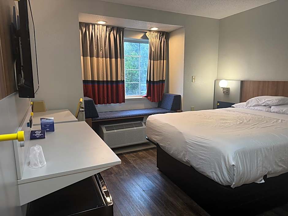 Microtel Inn & Suites by Wyndham Atlanta Airport