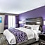 Clarion Inn & Suites Near Downtown