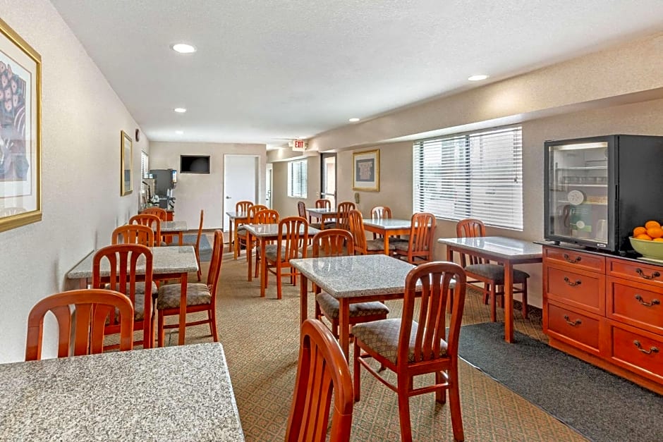 Quality Inn & Suites Oceanside