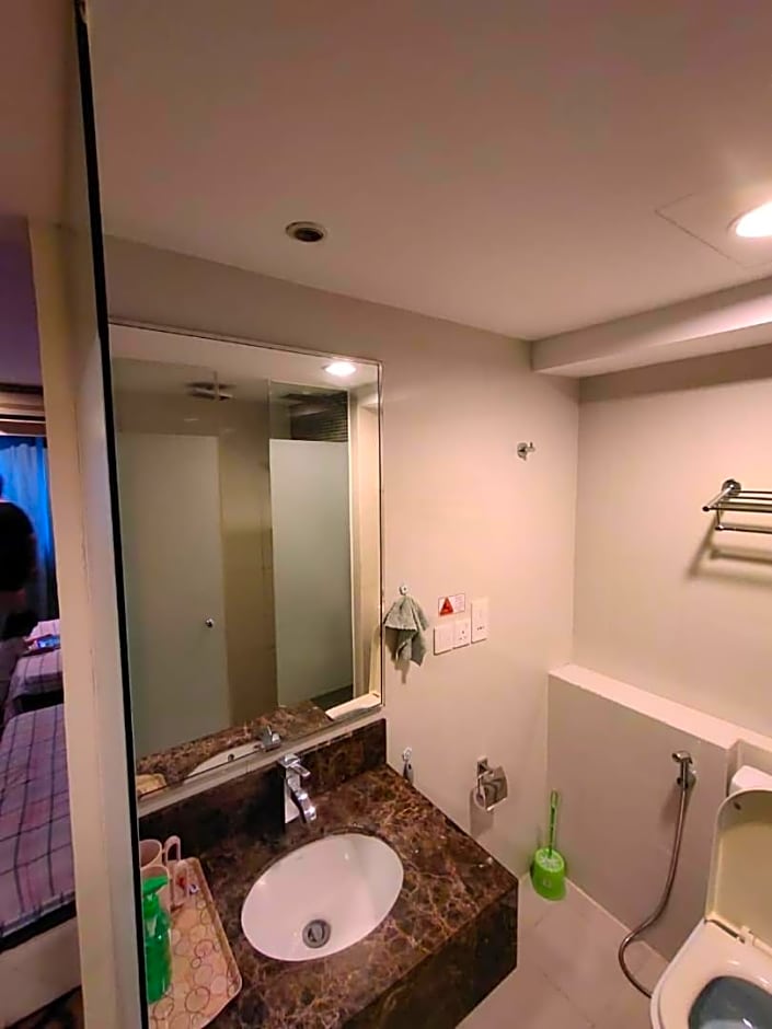 Stay In Kay Kay Hotel Suite at South China Sea Place Suite