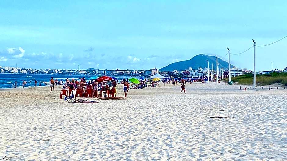 férias entre a Praia e a montanha c/piscina