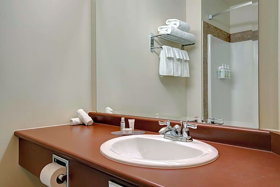 Days Inn by Wyndham Dawson Creek