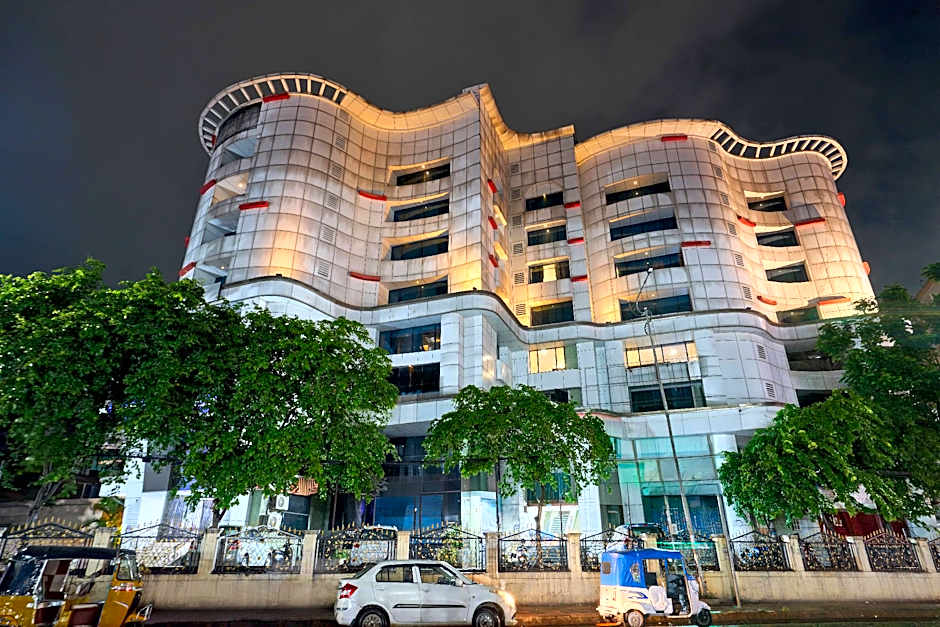 Treebo Premium Metropolis