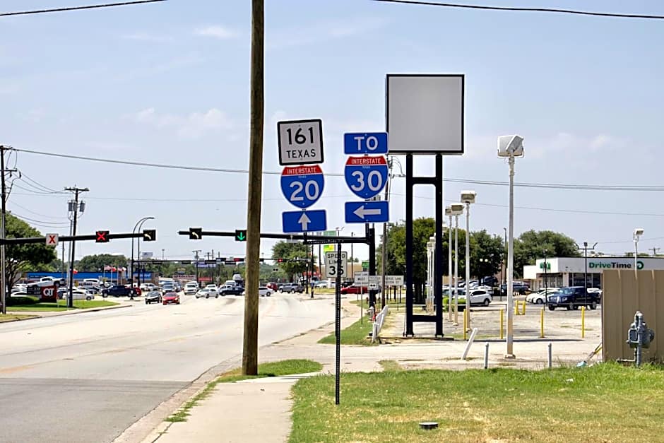 Executive Inn of Arlington, Near AT&T Stadium