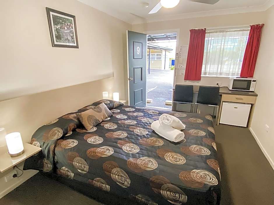 High Street Motor Inn