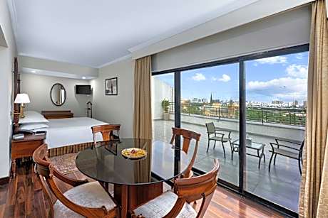 Junior Suite, Executive lounge access, 1 Bedroom Suite