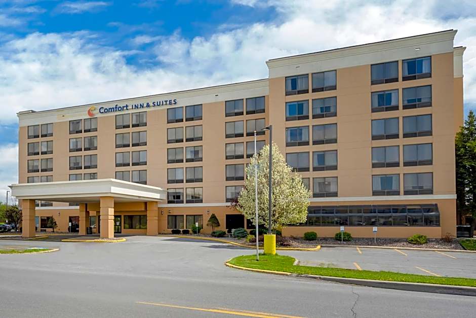 Comfort Inn & Suites Watertown - 1000 Islands