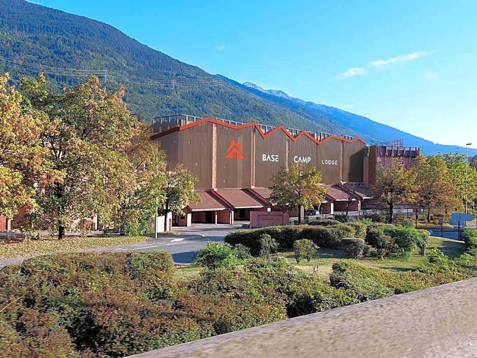 Hotel Base Camp Lodge - Albertville