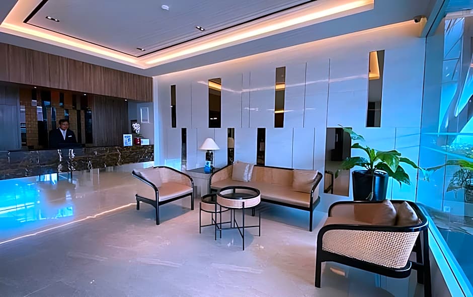 Grand Zuri Duri Hotel