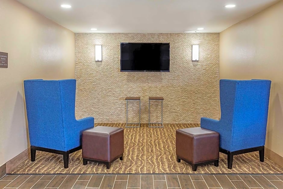 Quality Inn & Suites Spring Lake - Fayetteville near Fort Bragg