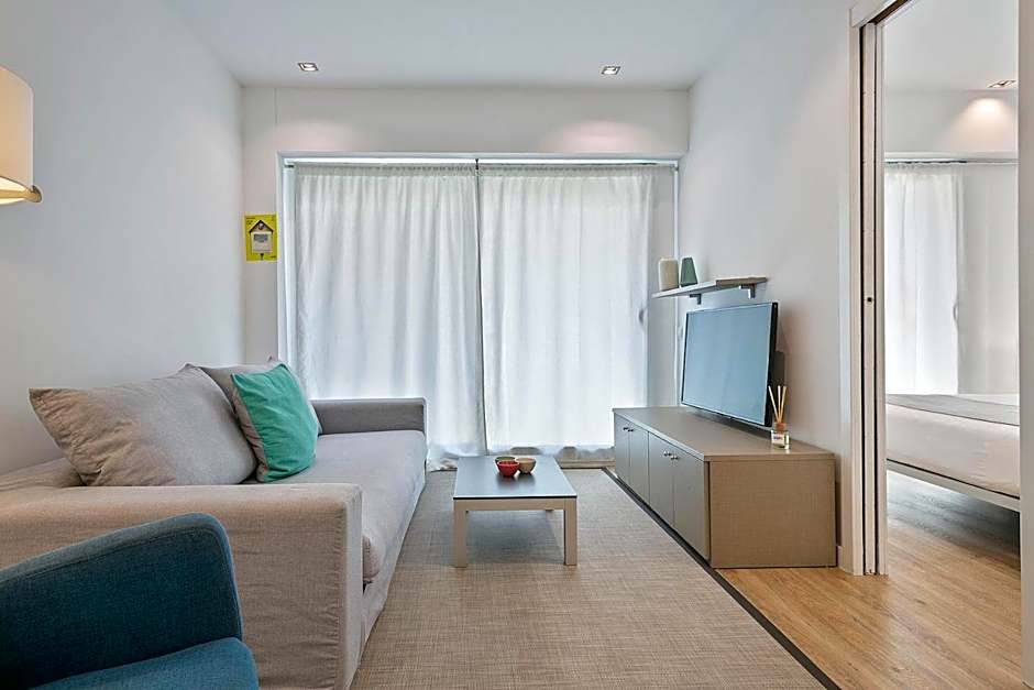 Lugaris Rambla Apartments
