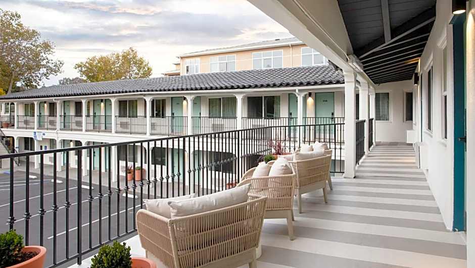 Leland Hotel