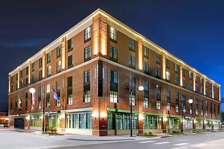 Courtyard by Marriott® Manhattan Aggieville