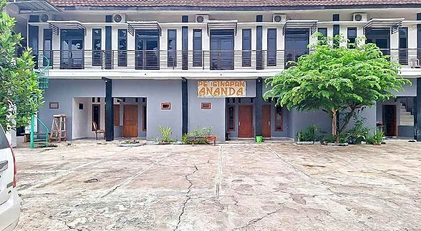 Urbanview Hotel Penginapan Ananda