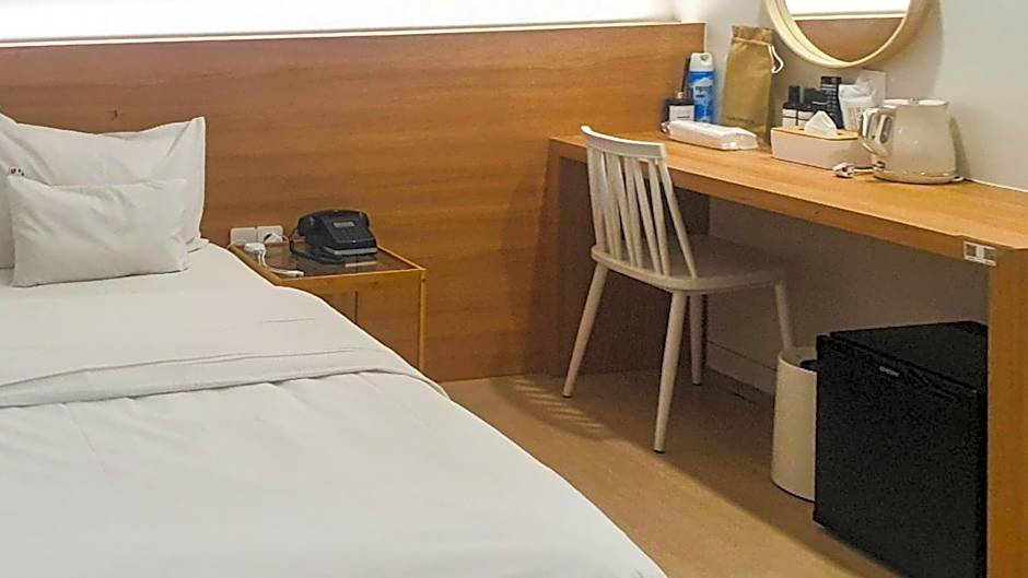 DongBaek Hotel Gohyeon