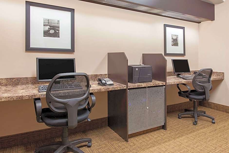 Ramada by Wyndham Brooks