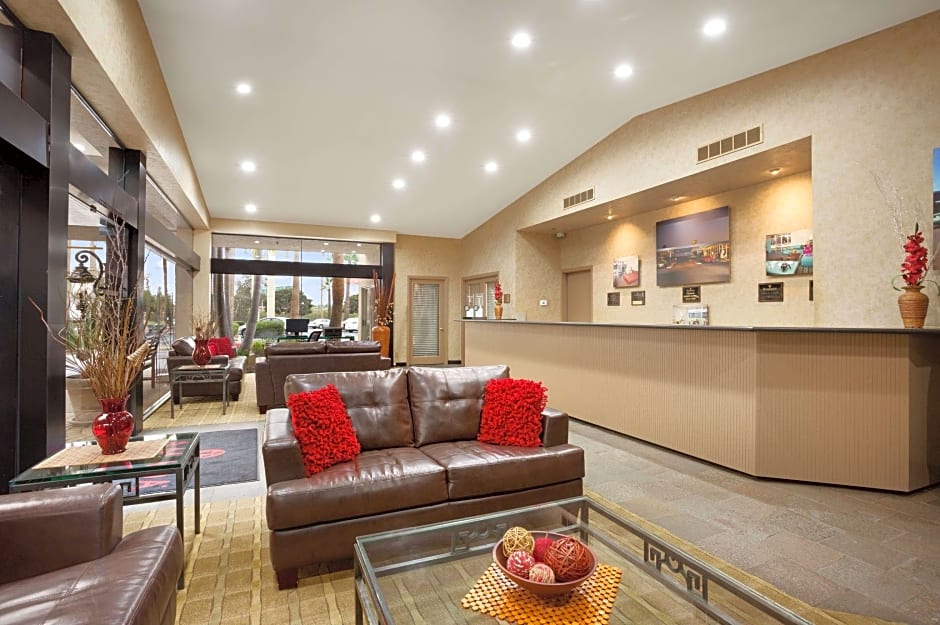 Ramada Conference Centr by Wyndham San Diego North