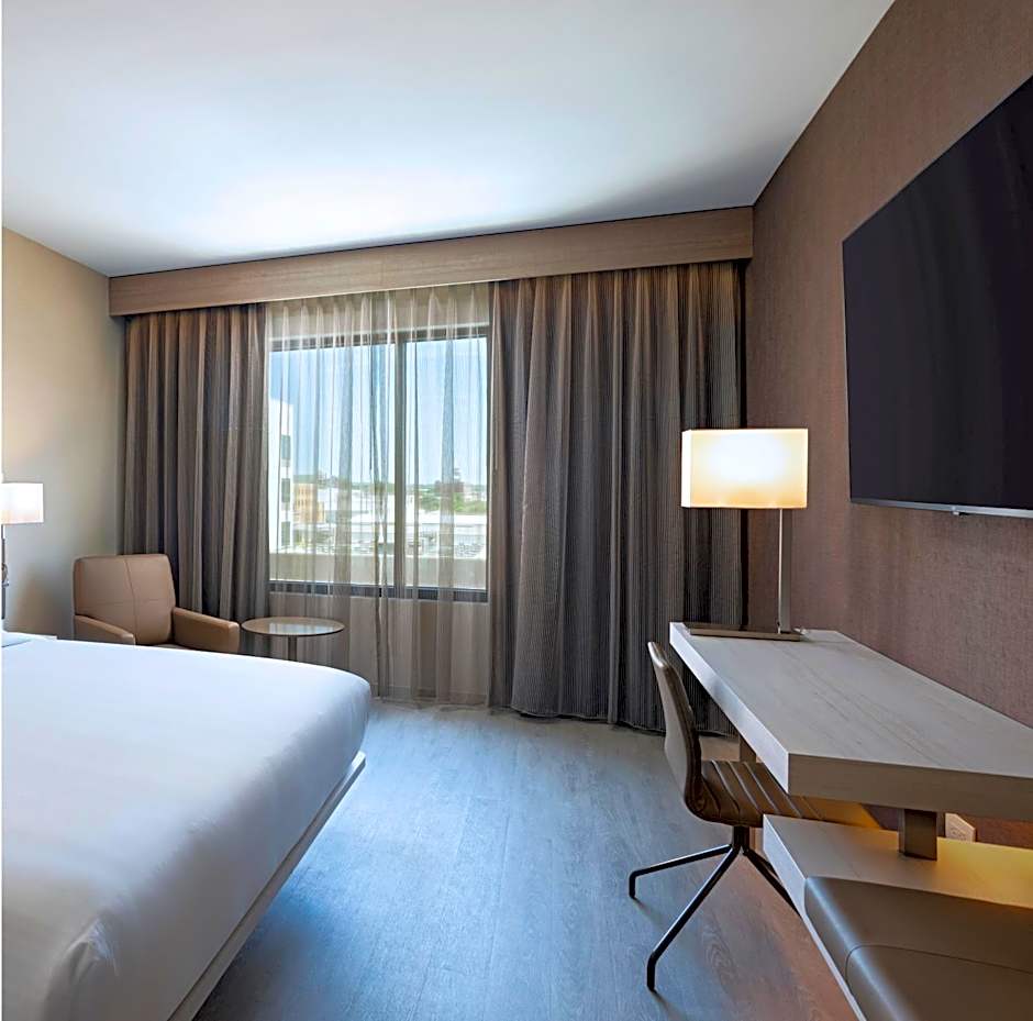 AC Hotel Waco Downtown