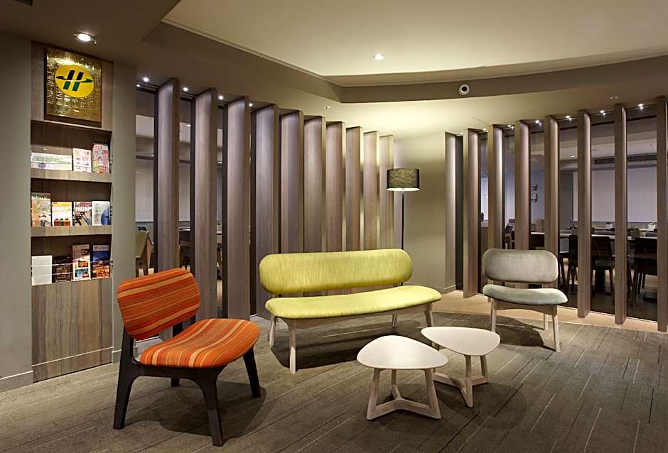 Royal Inn Taipei Linsen - Huashan 1914 Creative Park