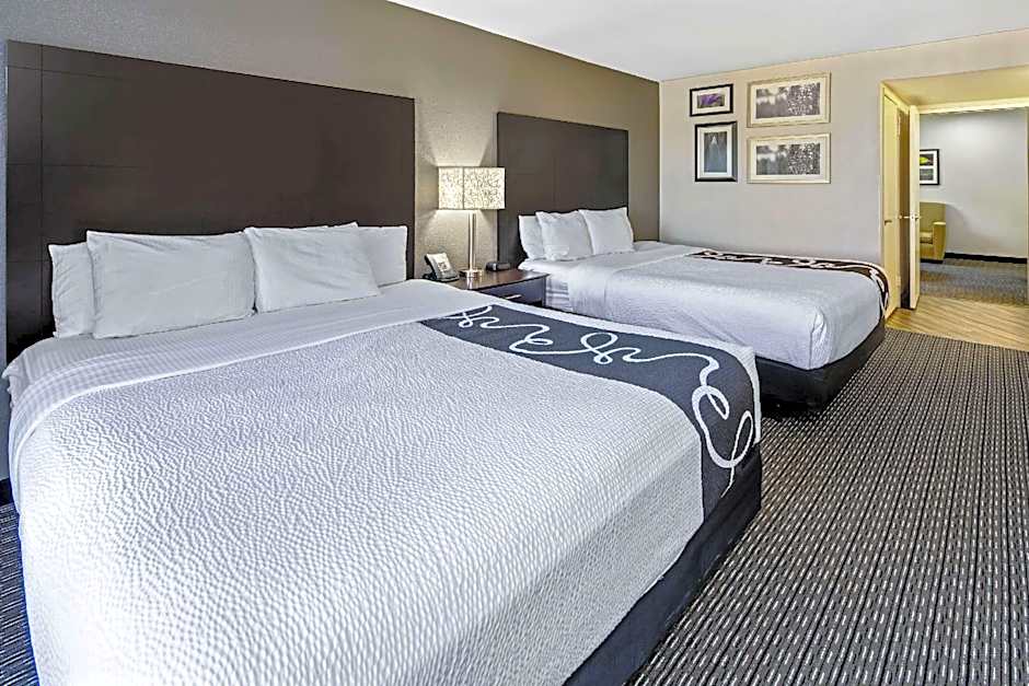 La Quinta Inn & Suites by Wyndham Anaheim Disneyland