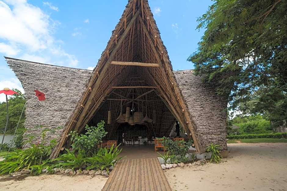 Antonio Beach Tree House Hotel & Spa