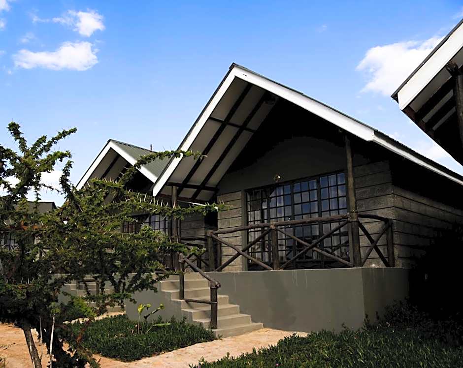 Outback Kenya Lodge