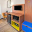 Days Inn & Suites by Wyndham Greeley