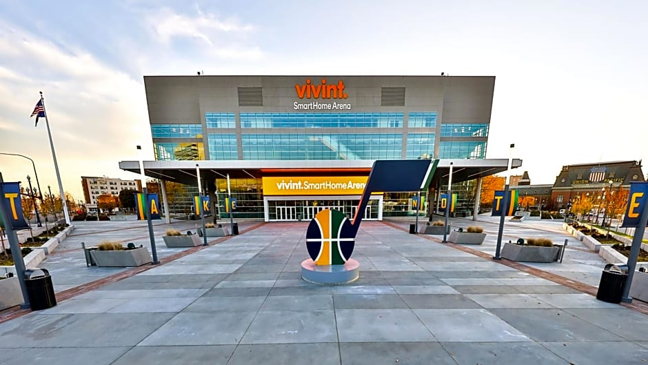 Holiday Inn Express & Suites Salt Lake City-Airport East By IHG