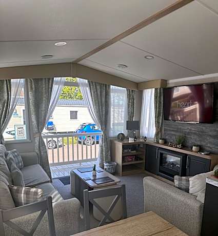 3 bed presitage caravan Doniford Bay