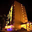 Bidwood Suite Hotel, Opposite Sarit Centre