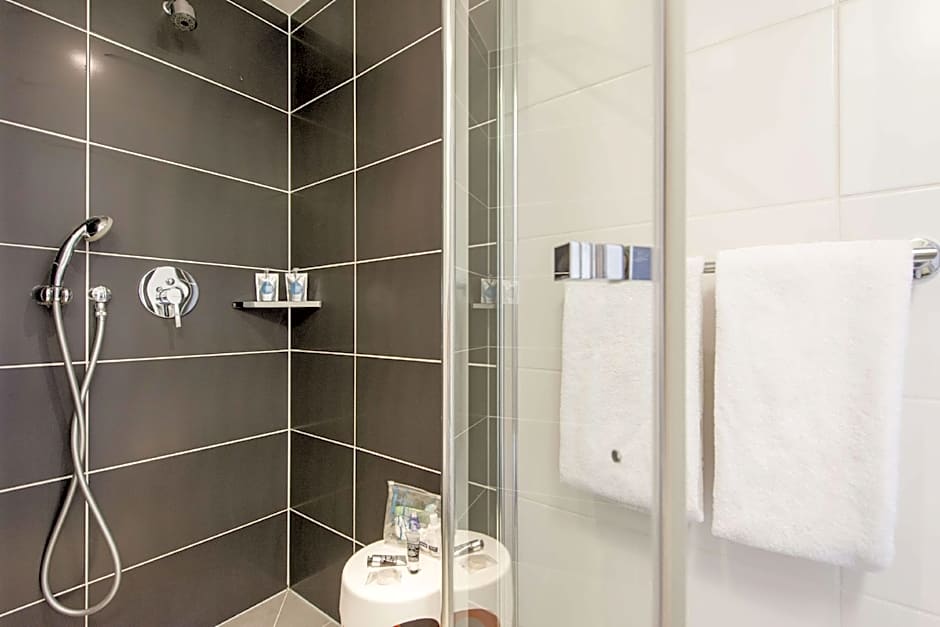 Kyriad La Rochelle Centre - Les Minimes