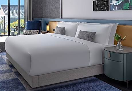 1 King Essential Garden River View