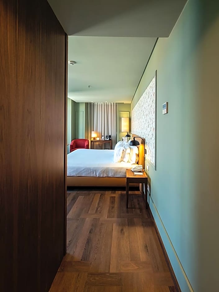 Lisboa Carmo Hotel