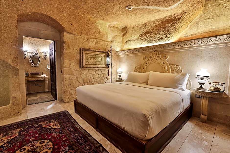 Elika Cave Suites & Spa