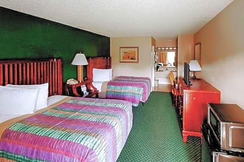 Main Gate Kissimmee Formally Road Way Inn