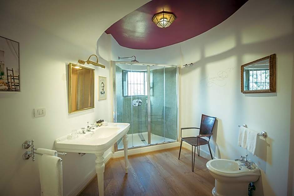 AdAstra Suites