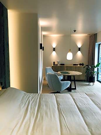 Suite with Garden View