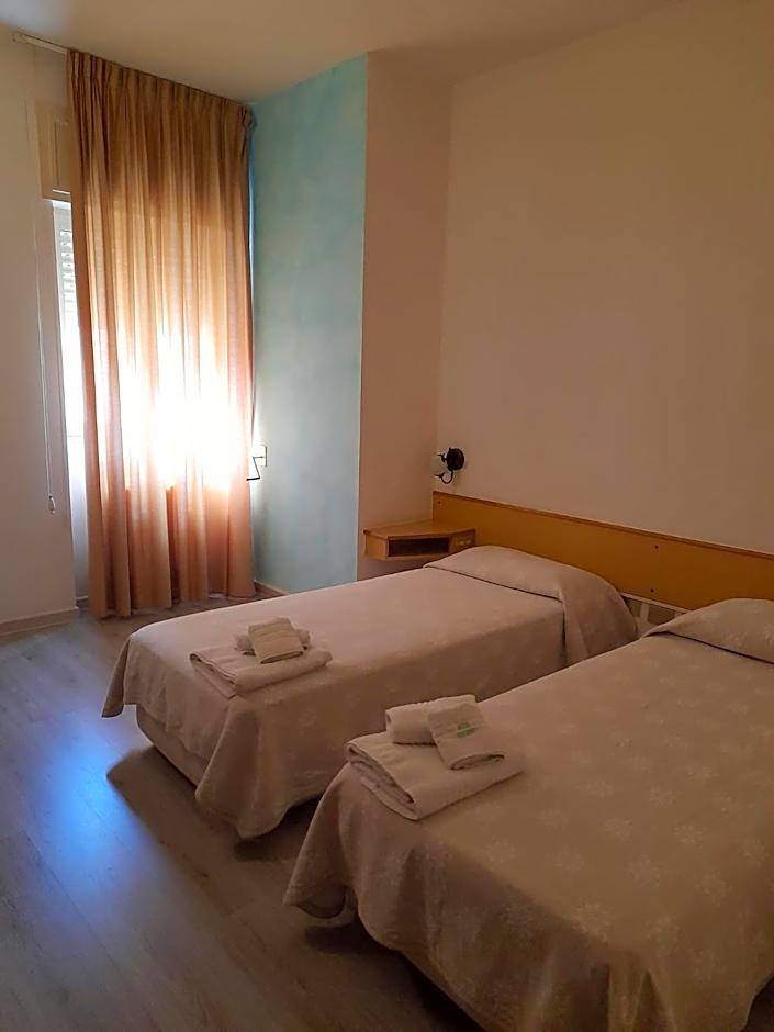 Photo 1 of 2 of 1 Double Bed or 2 Beds