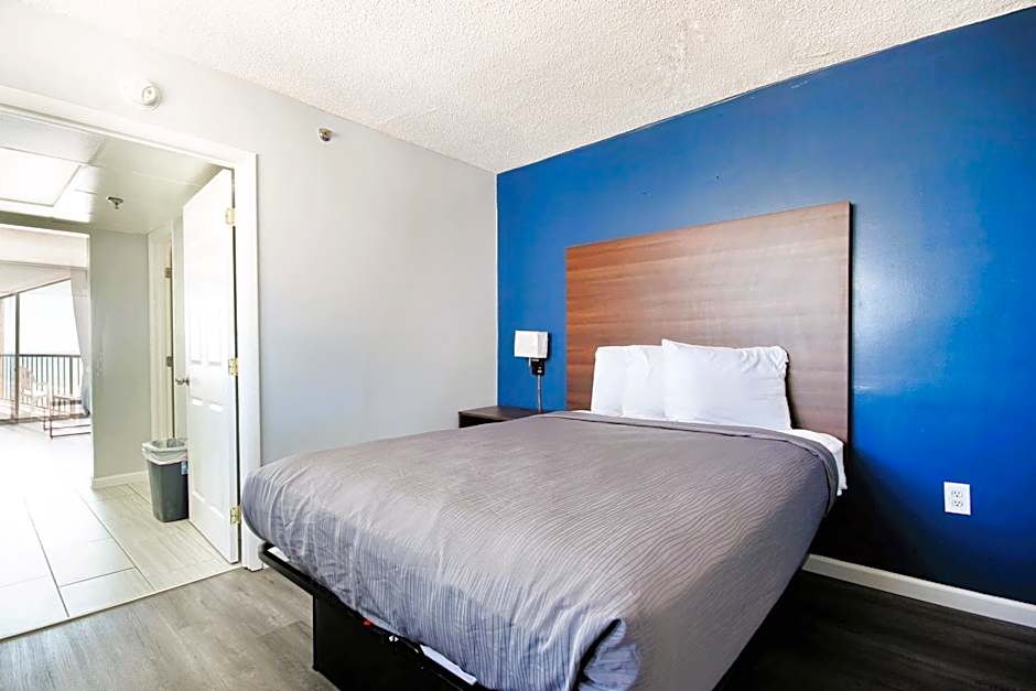 South Seas Ocean Front