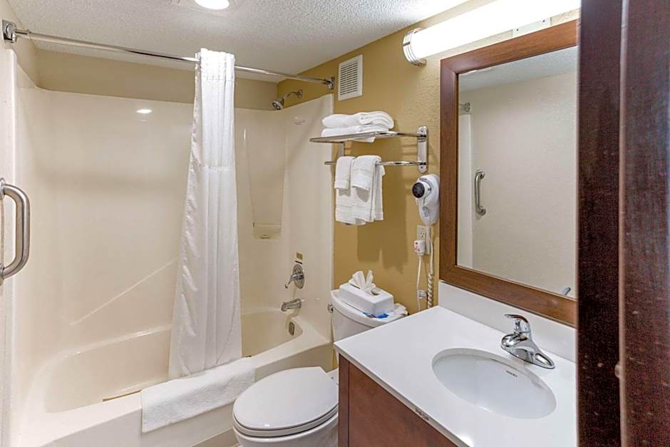 Quality Inn & Suites Plattsburgh