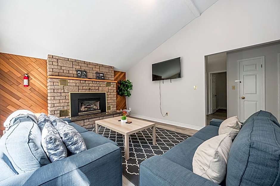 Evergreen Escape - Tobermory Chalet & Sauna