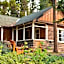 Johnston Canyon Lodge & Bungalows