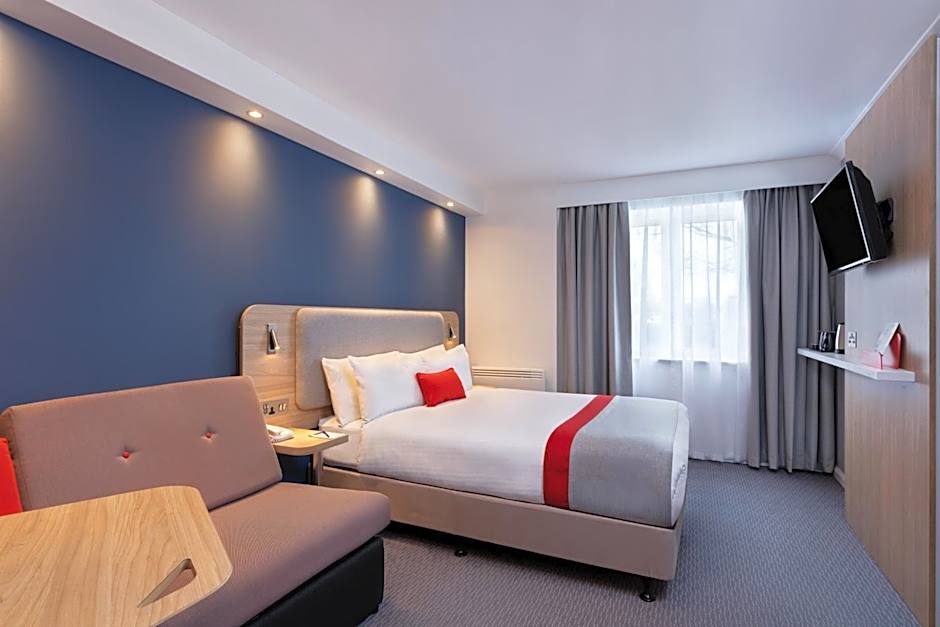 Holiday Inn Express Strathclyde Park M74, Jct 5 By IHG